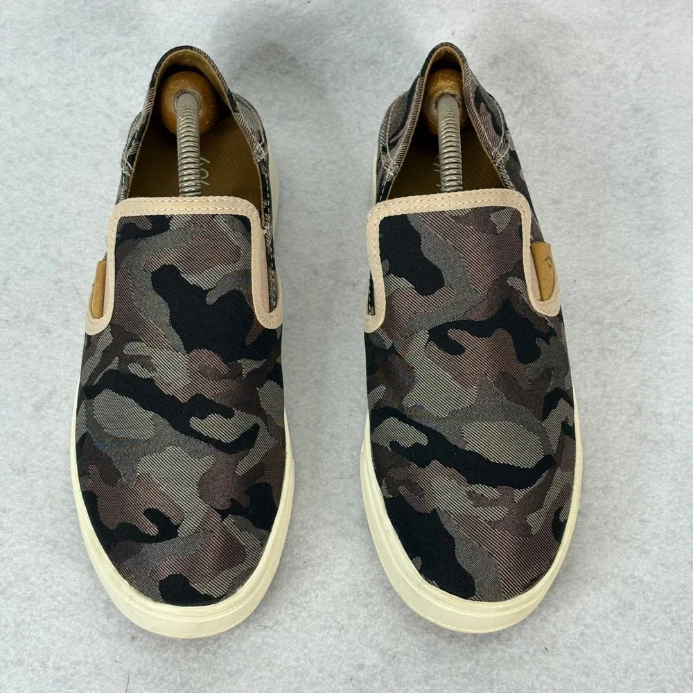 OluKai Pehuea Pa'i Women's Sz 7.5 Gray/Black Camo Print Slip On Sneakers Casual‎